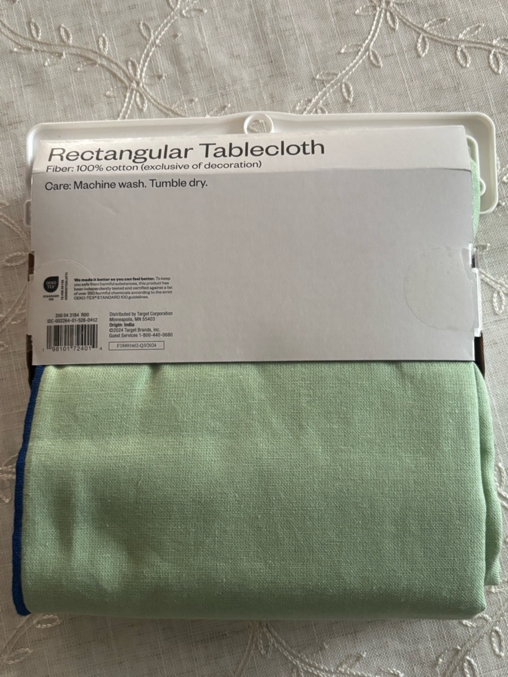 Room Essentials Tablecloth - Picture 3 of 4